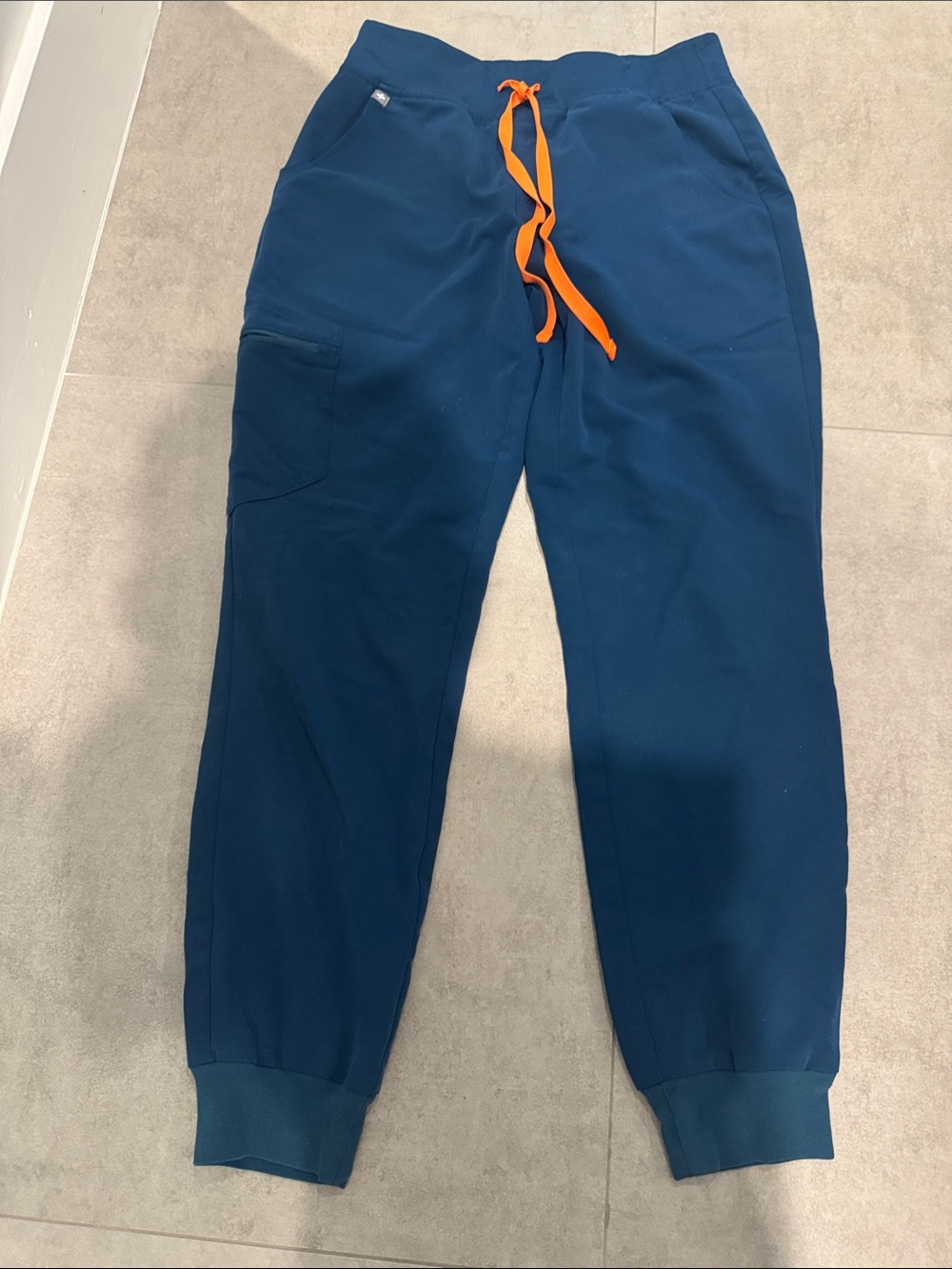 Womens FIGS Zamora Jogger Scrub Pants in Teal